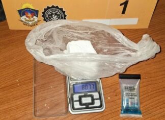 Clausuraron tres puntos de venta de droga en la toma La Familia tras un operativo antidrogas en Neuquén