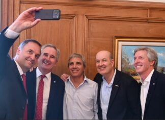 El oficialismo prepara cambios en inversiones, etiquetado frontal y regulación del lobby