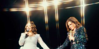 Emotivo tributo a Jenni Rivera: Gloria Trevi cantó junto a Jacqie Rivera en Ciudad de México