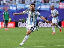 Messi volvió a brillar y Argentina inició la defensa del título con una goleada