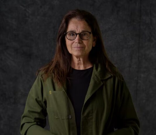 Un claro en medio del ruido: Ángela Copello inaugura una muestra que invita a detener el tiempo