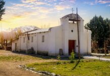 Un refugio espiritual entre montañas: la historia de la Capilla San José de Villa Curi Leuvú