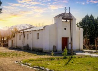 Un refugio espiritual entre montañas: la historia de la Capilla San José de Villa Curi Leuvú