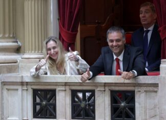 En la Casa Rosada admiten que la continuidad de Adorni está cada vez más comprometida