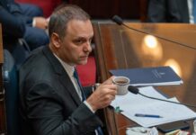 Pollicita busca reconstruir ingresos, inversiones y herencias vinculadas a Adorni
