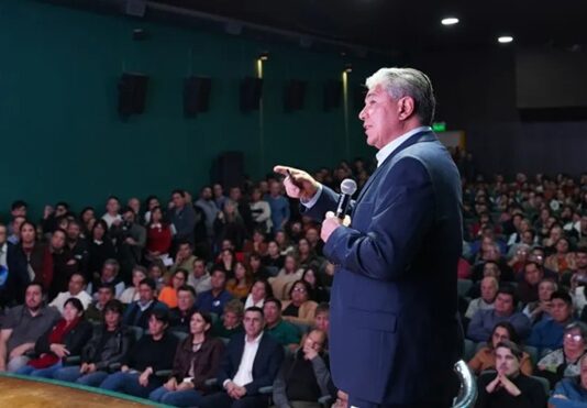 Figueroa llamó a convertir los recursos de Vaca Muerta en desarrollo para Neuquén