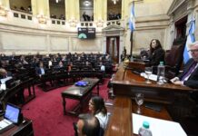 El oficialismo gana tiempo para sostener a Adorni y apuesta a la agenda de Milei
