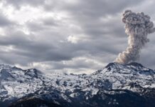 El volcán chileno Nevados de Chillán volvió a registrar actividad y sigue bajo alerta amarilla