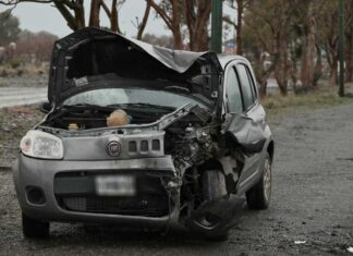 Rawson: Violento choque frontal en la Ruta 25 dejó varios heridos