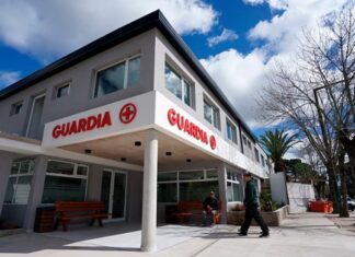 Investigan la muerte de una nena de 2 años en Villa Gesell: la madre había sido juzgada por el fallecimiento de otras dos hijas