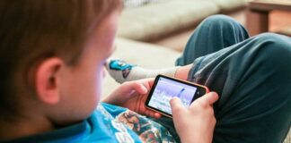Francia aprobó la prohibición de las redes sociales para menores de 15 años