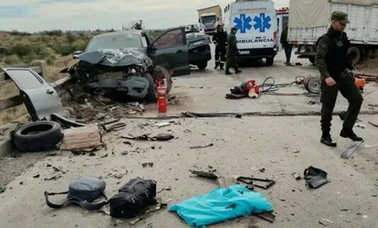 Murió una pareja de Villa La Angostura en un choque múltiple sobre la Ruta 35