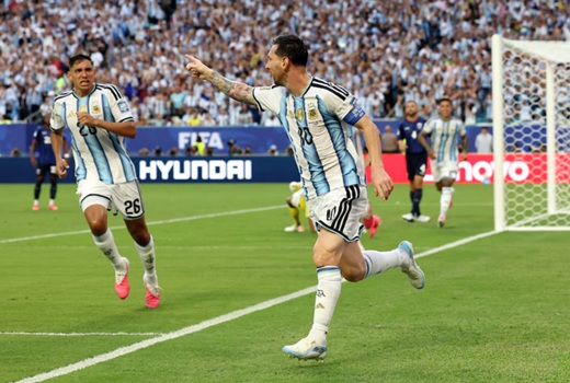 Con Messi como figura, Argentina derrotó a Cabo Verde en tiempo suplementario