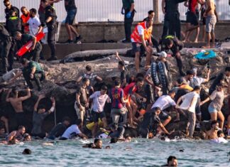 Crisis migratoria en Ceuta: miles de personas siguen en la frontera y crece la preocupación por las víctimas