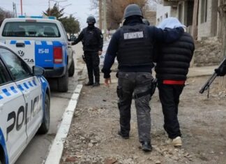 Dos detenidos y más de 380 dosis de cocaína secuestradas en Zapala
