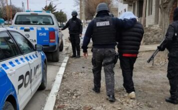 Dos detenidos y más de 380 dosis de cocaína secuestradas en Zapala