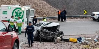 Una camioneta desbarrancó 80 metros en Jujuy: murió una mujer y hubo cuatro heridos
