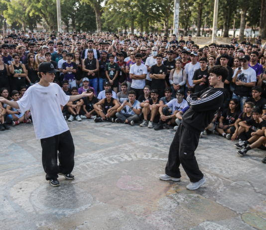 “Farmear aura”: la nueva moda que salió de los videojuegos y tomó las calles
