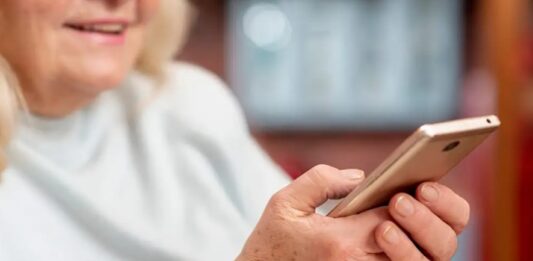 Alerta por una nueva estafa: usan mensajes falsos de ANSES, PAMI y Salud para robar datos personales