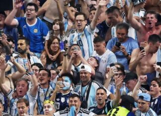 La FIFA sancionó a la Argentina por la bandera de Malvinas que mostró ante Inglaterra