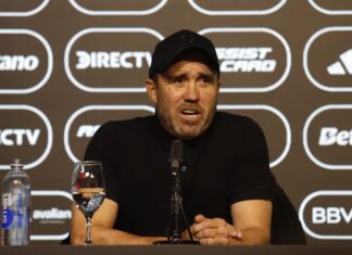River se quedó sin Coudet: el entrenador dejó su cargo tras la eliminación ante Santa Fe
