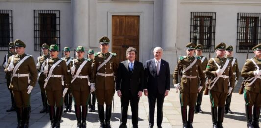 Milei y Kast se reunieron en Santiago en medio de la tensión por Magallanes y Malvinas