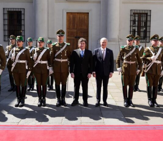 Milei y Kast se reunieron en Santiago en medio de la tensión por Magallanes y Malvinas