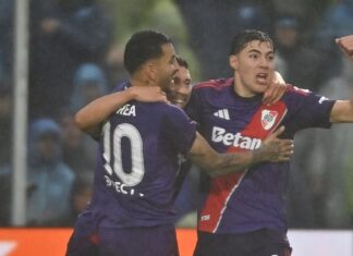River ganó sobre la hora en Tucumán y sumó su tercera victoria consecutiva
