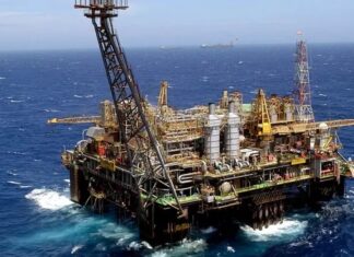 Tres gigantes de servicios petroleros se bajaron de proyectos hidrocarburíferos en Malvinas