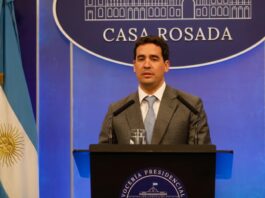 La economía crece por debajo de las expectativas, pero Milei no cambiará el plan