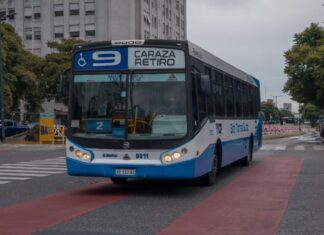 Más de 100 líneas del AMBA podrían recortar sus servicios desde el lunes