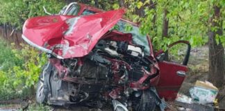 La lluvia volvió a complicar la Ruta 22: una camioneta volcó y dos personas resultaron heridas