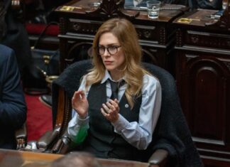 Increparon a Lilia Lemoine a la salida del Congreso tras una jornada de tensión