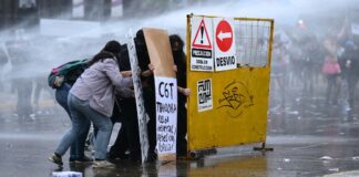 El Gobierno repudió los incidentes en el Congreso: “Quieren imponer el caos”